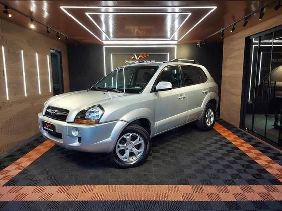 HYUNDAI TUCSON 2.0 MPFI GLS TOP 16V 143CV 2WD FLEX 4P AUTOMÁTICO